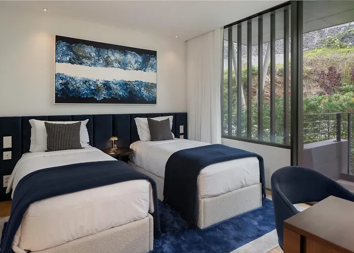 Luxury At Savoy Monumentalis *