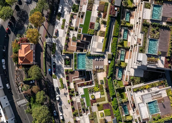 Luxury At Savoy Monumentalis *